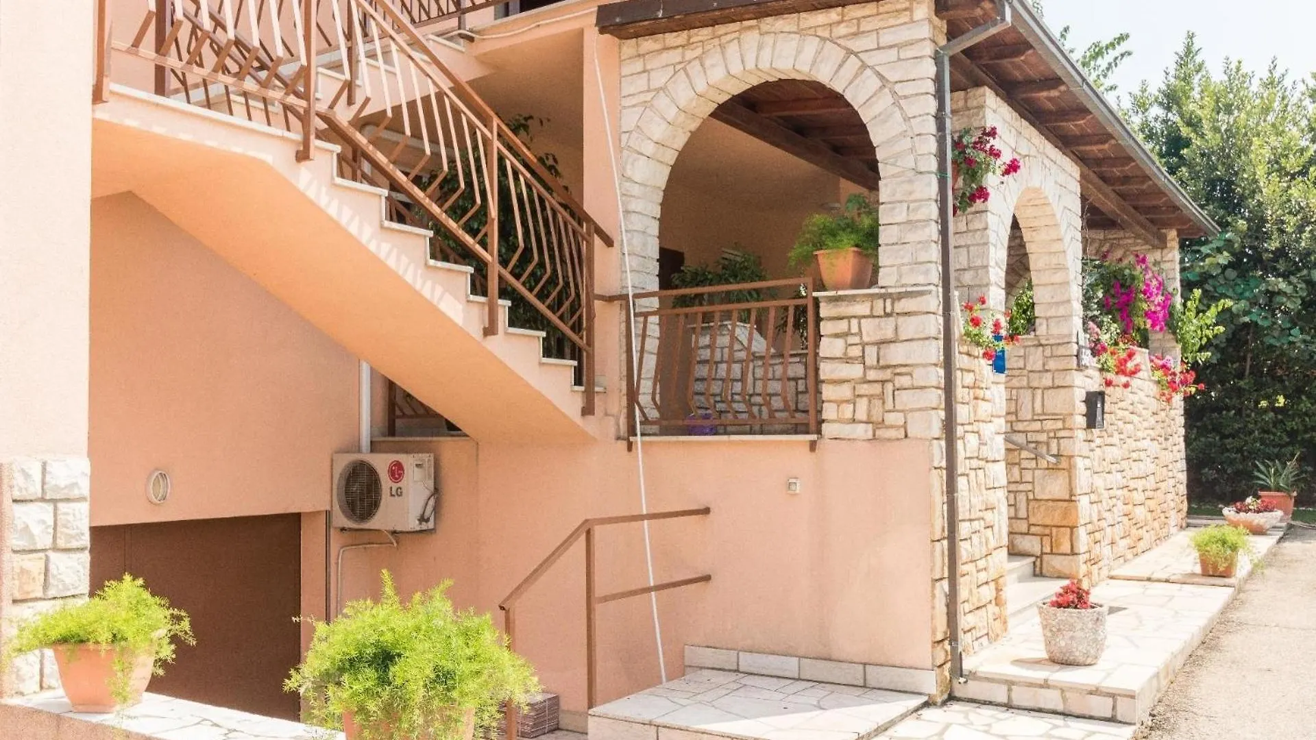 Apartment Ferienwohnung Fuer 6 Personen Ca 46 Qm In Liznjan, Istrien Suedkueste Von Istrien Croatia
