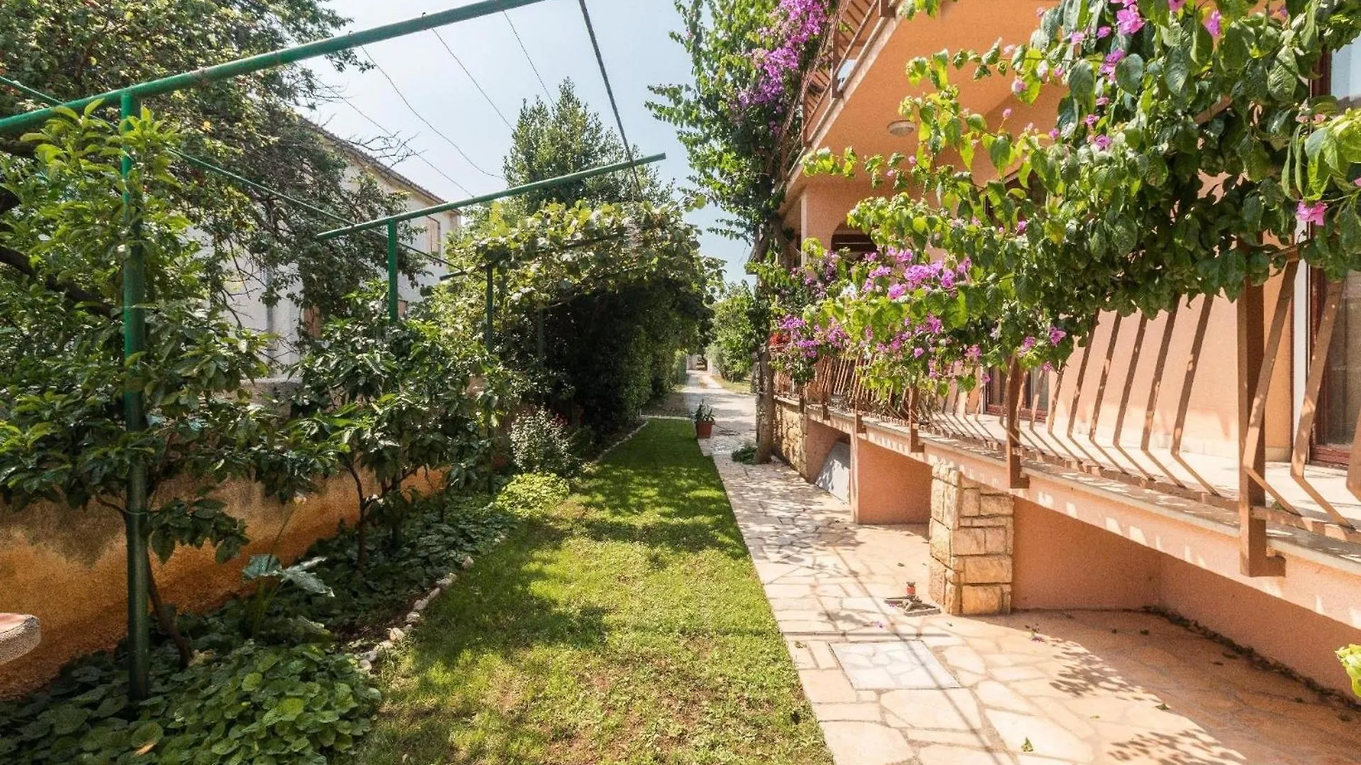 Apartment Ferienwohnung Fuer 6 Personen Ca 46 Qm In Liznjan, Istrien Suedkueste Von Istrien